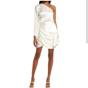 Elliat dress, size M. Saronic Dress.White one shoulder - never worn w tags.